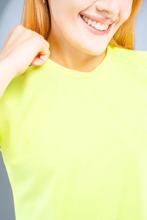 Baby Look Amarelo Flúor - Imagem 2