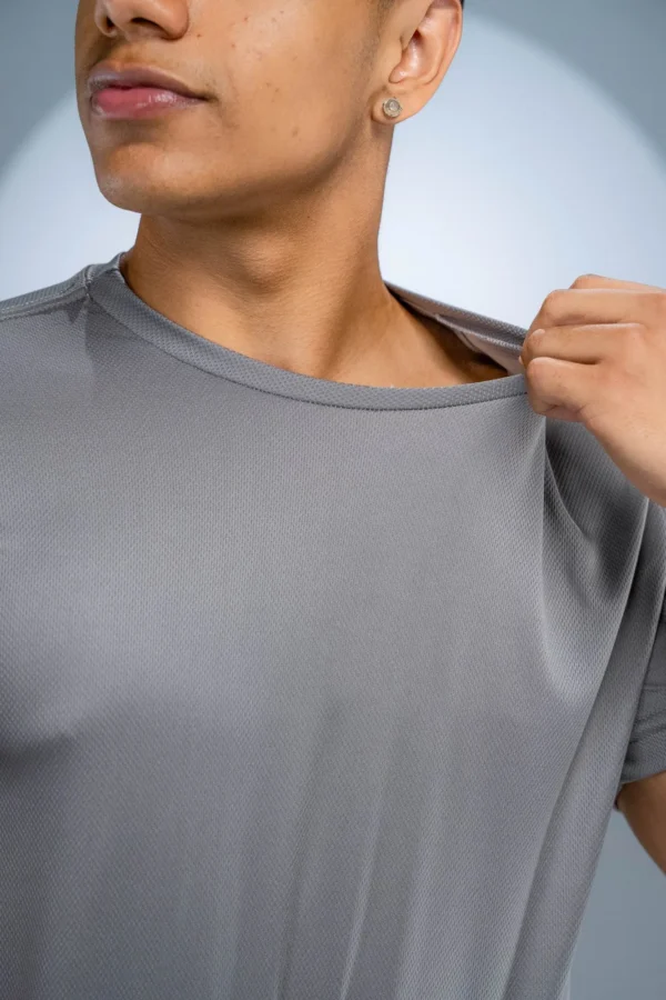 Camiseta Dry Fit Cinza Chumbo - Imagem 2