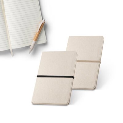 NERVAL. Caderno A5 de capa dura em linho (230 g/m²), com páginas pautadas