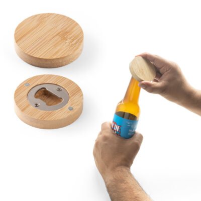 AMCHUR. Porta copos em bambu com abridor e imã