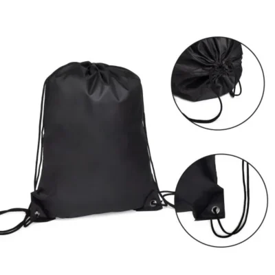 Mochila Sacola em Nylon 190d preta com alças personalizada com logo